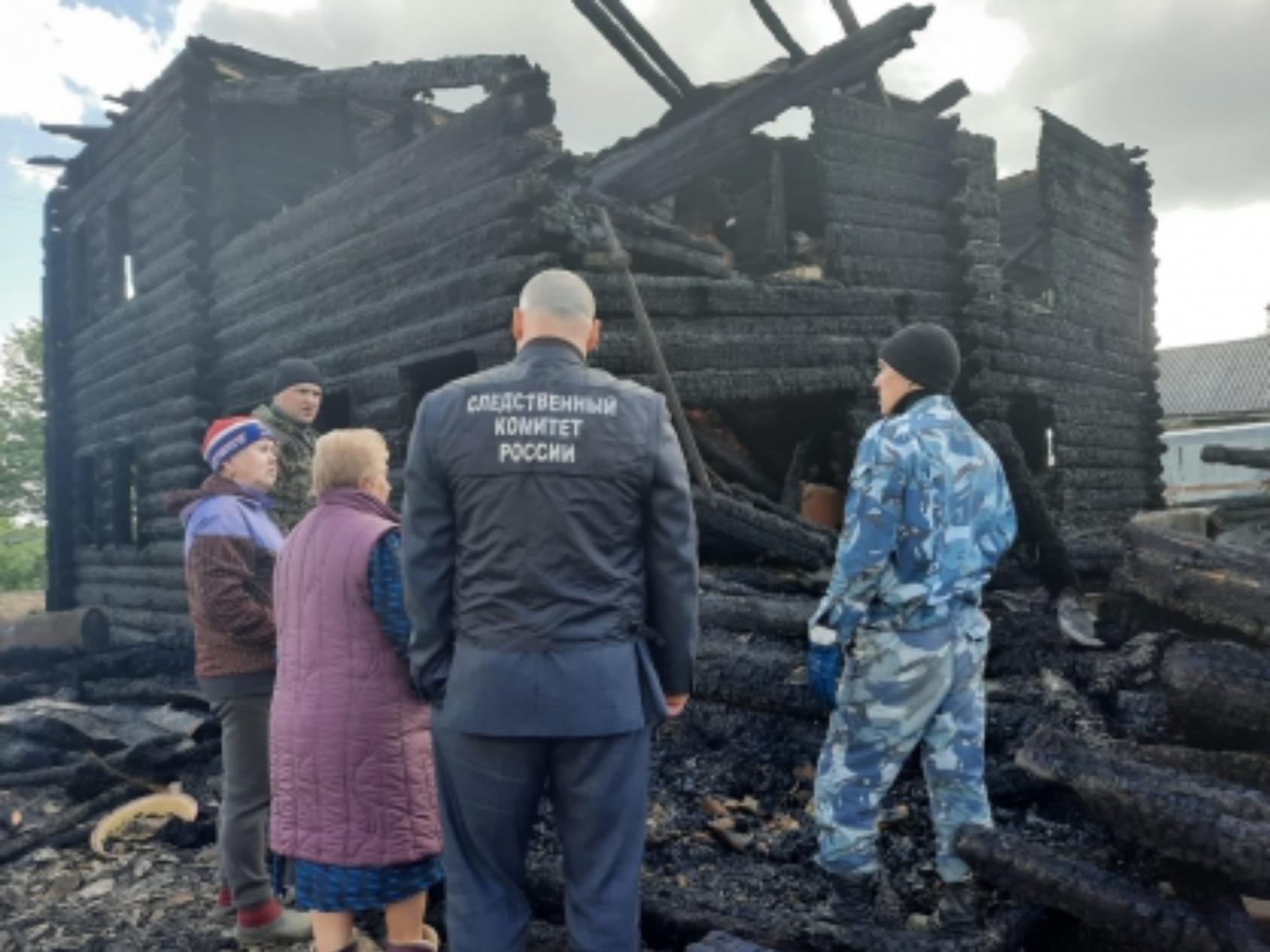 Жителя Холмогорского района подозревают в убийстве и поджоге дома